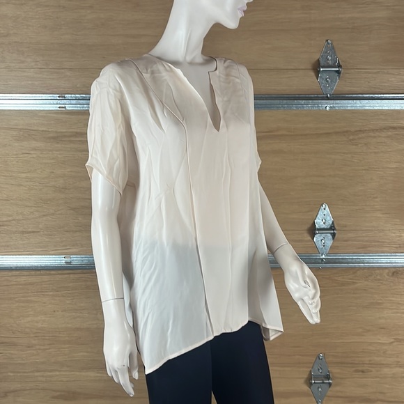 NWT Vince Off White Silk Blouse. Size Small - Picture 12 of 14